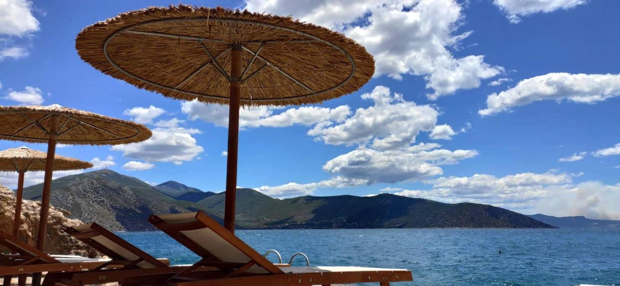 Agrilia Koromili Retreat * Paralia Livadostratas