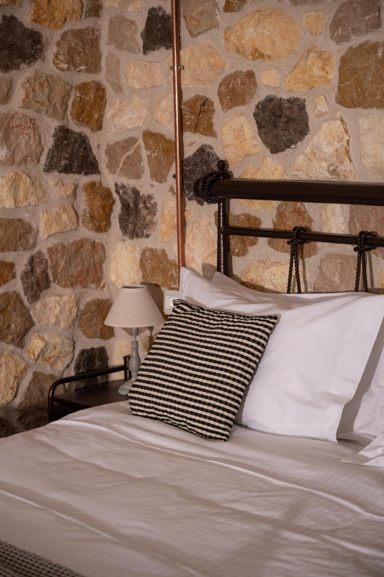 Апартаменты Agrilia Koromili Retreat Paralia Livadostratas